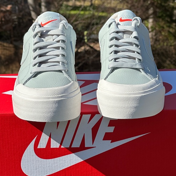 Nike Court Legacy Platform Low Casual Sneaker Size US Womens 6 | 7 | 9.5 NEW - Picture 3 of 11